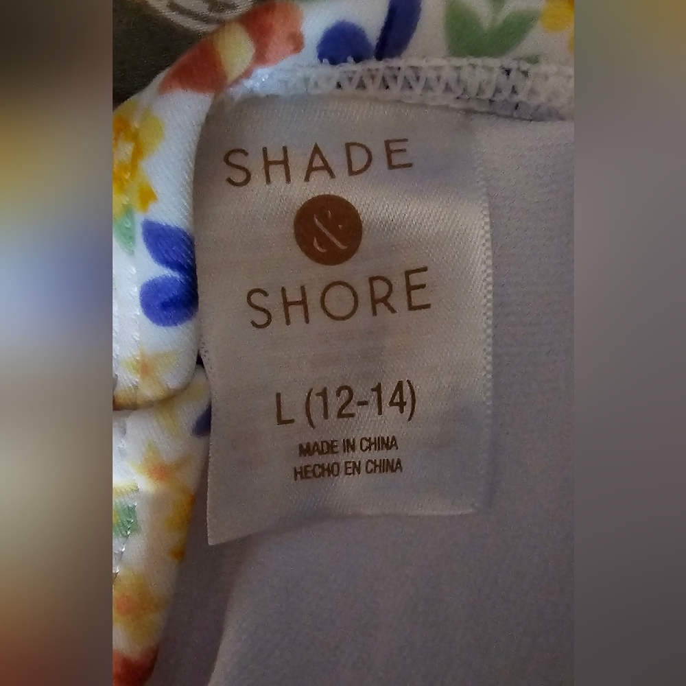Shade & Shore Ditsy Floral Ruffle Plunge One-Piece Swimsuit - Size Large - Picture 3 of 3